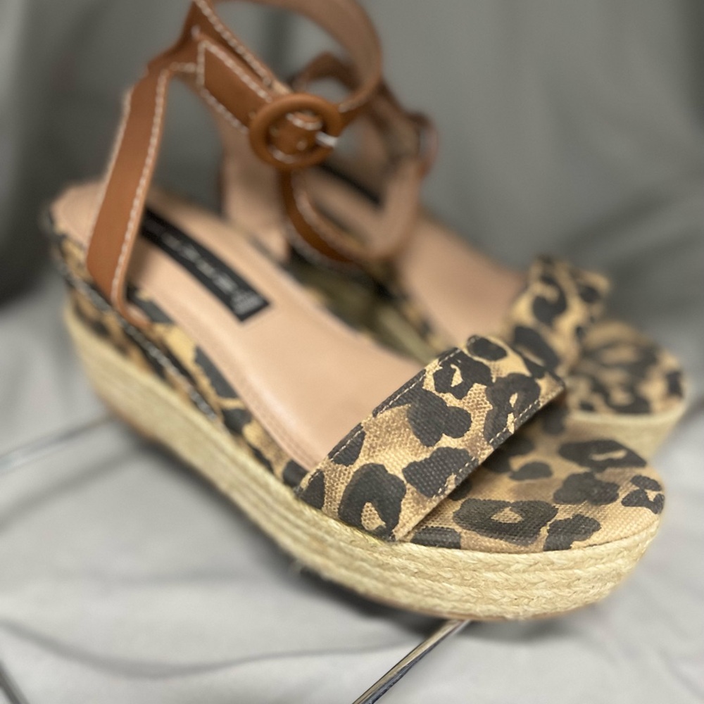 Steve Madden Brown Cream Wedge Sandals